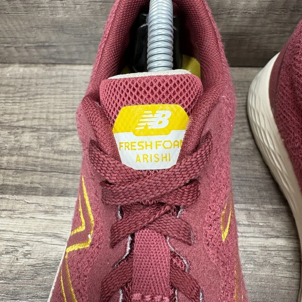 New Balance Fresh Foam Arishi v3 Red Gold Womens US Size 7 WARISMR3 Running Shoe
